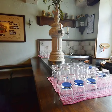 La Cour Du Vieux Chateau Feriehus